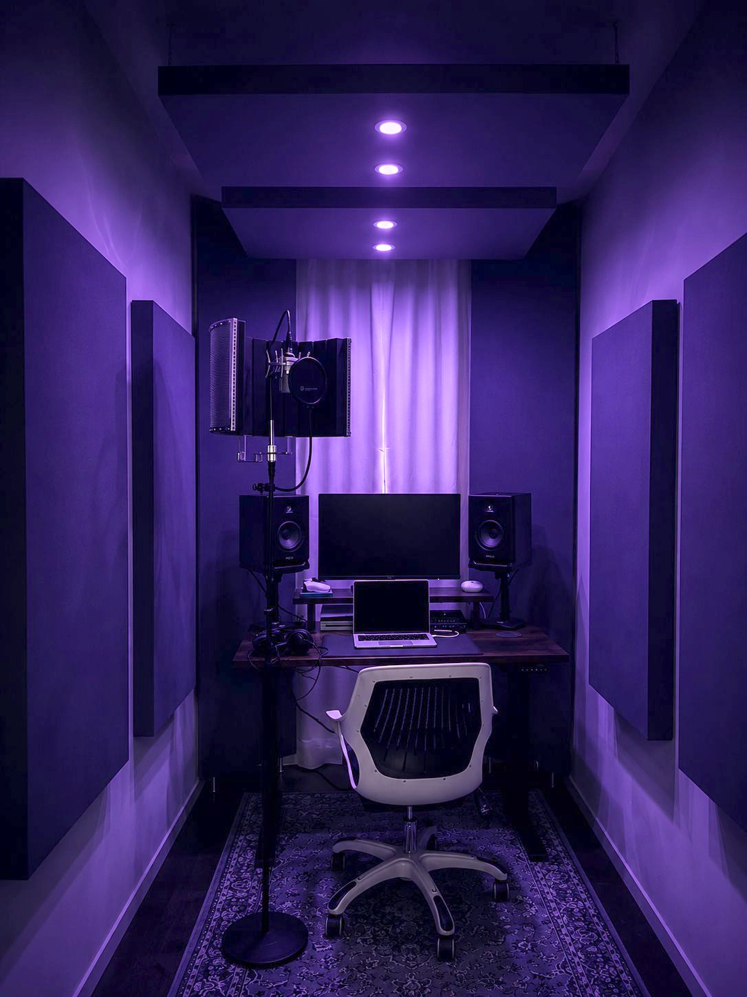 Sala del estudio de grabación Phase-19 en Getafe, vista general con equipamiento profesional
